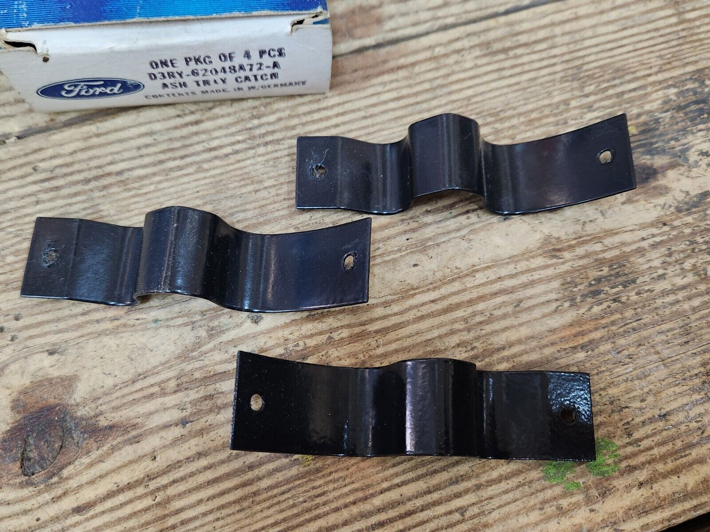 NOS 1973 1974 MERCURY CAPRI REAR CONSOLE ASHTRAY CATCH LOT OF 3