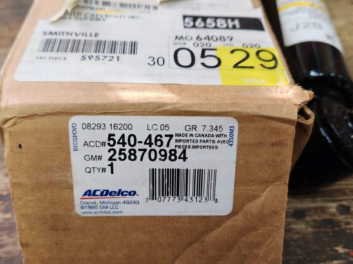 NEW GM 2007-2010 Chevrolet GMC Silverado Sierra SLT Rear Shock Absorber 25870984