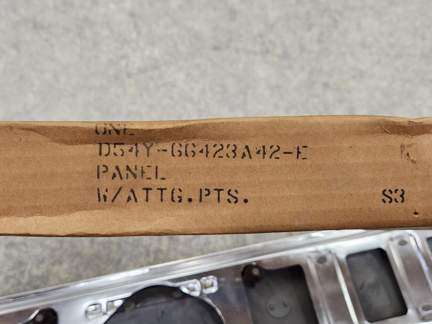 NOS 1975 76 MERCURY MONARCH REAR FINISH BELOW TRUNK TRIM PANEL D54Y-66423A42-E