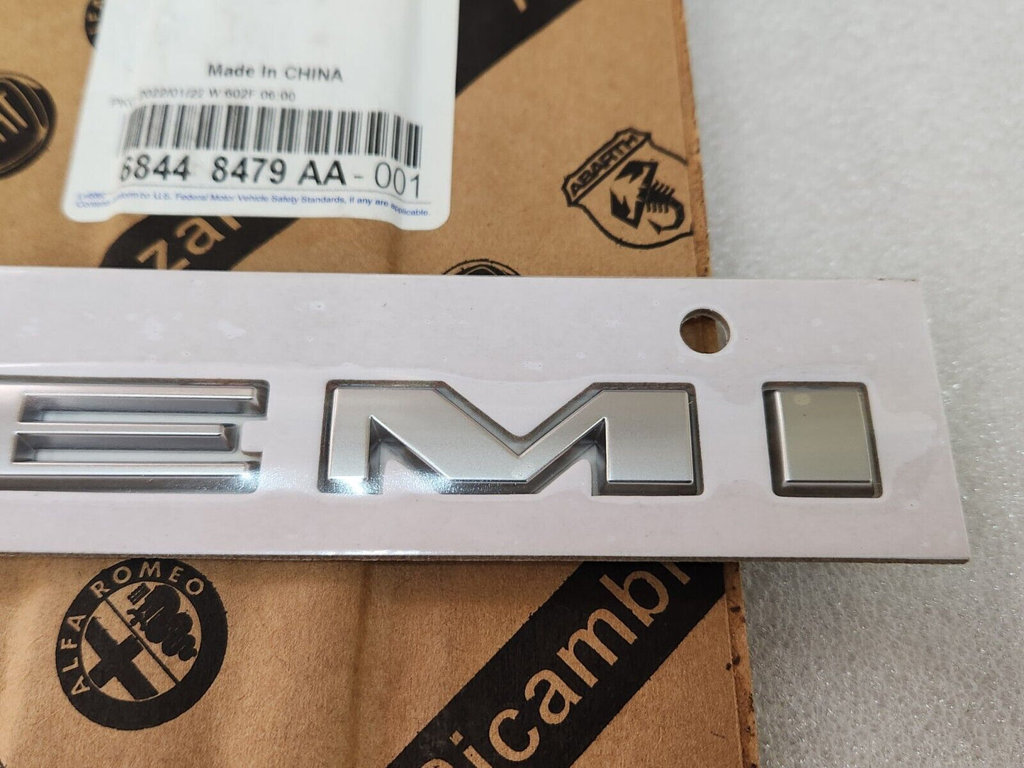 NEW GENUINE 2020-2024 Dodge Durango R/T Silver HEMI Fender Nameplate OEM Mopar