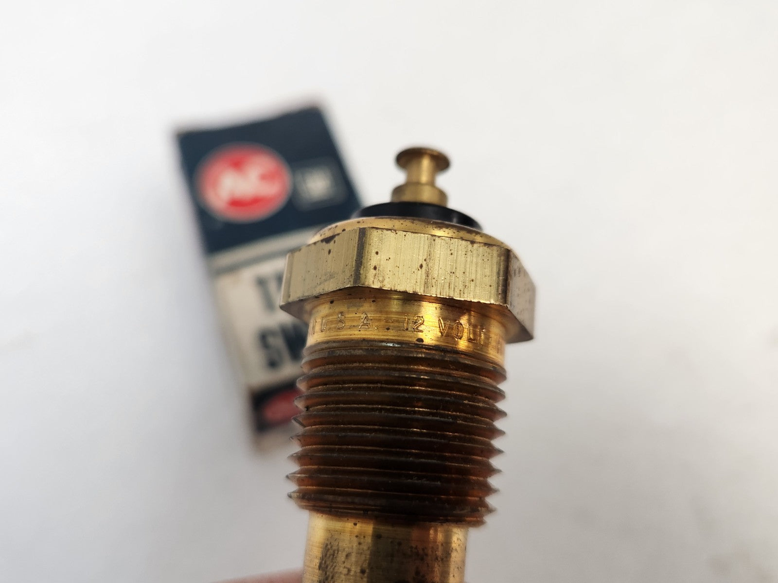 7104632