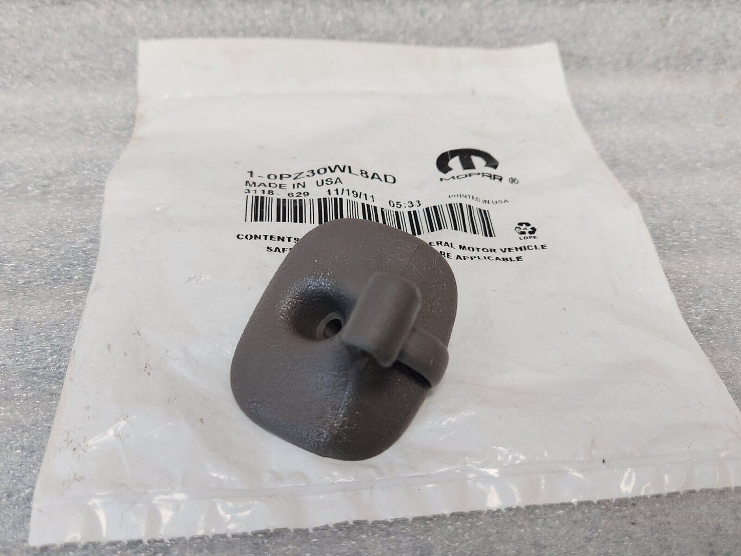 NEW OEM MOPAR 2001-2006 Chrysler Sebring Convertible Gray Sun Visor Clip