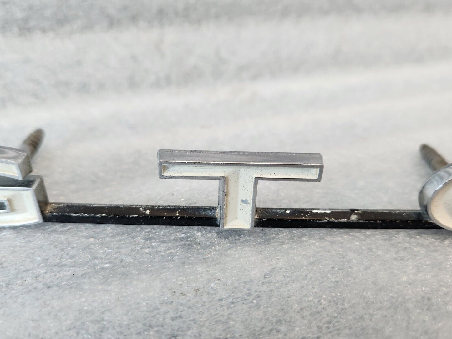 1973 Pontiac GTO Front Grille Emblem USA Made Grill Badge Original 489190