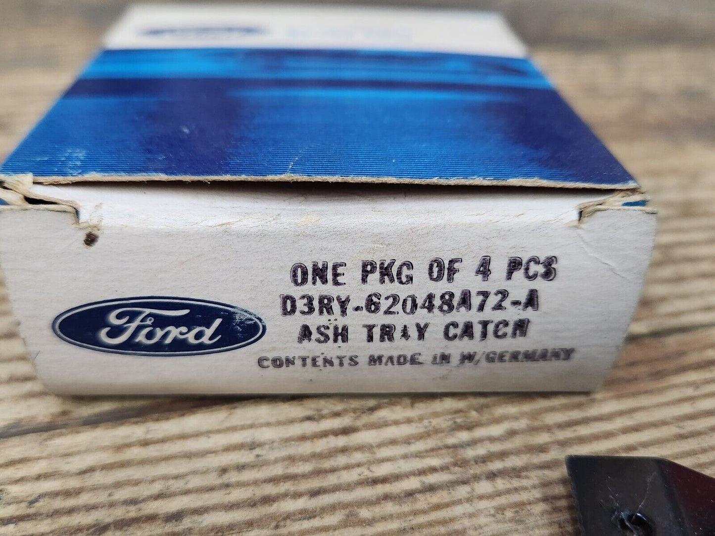 NOS 1973 1974 MERCURY CAPRI REAR CONSOLE ASHTRAY CATCH LOT OF 3