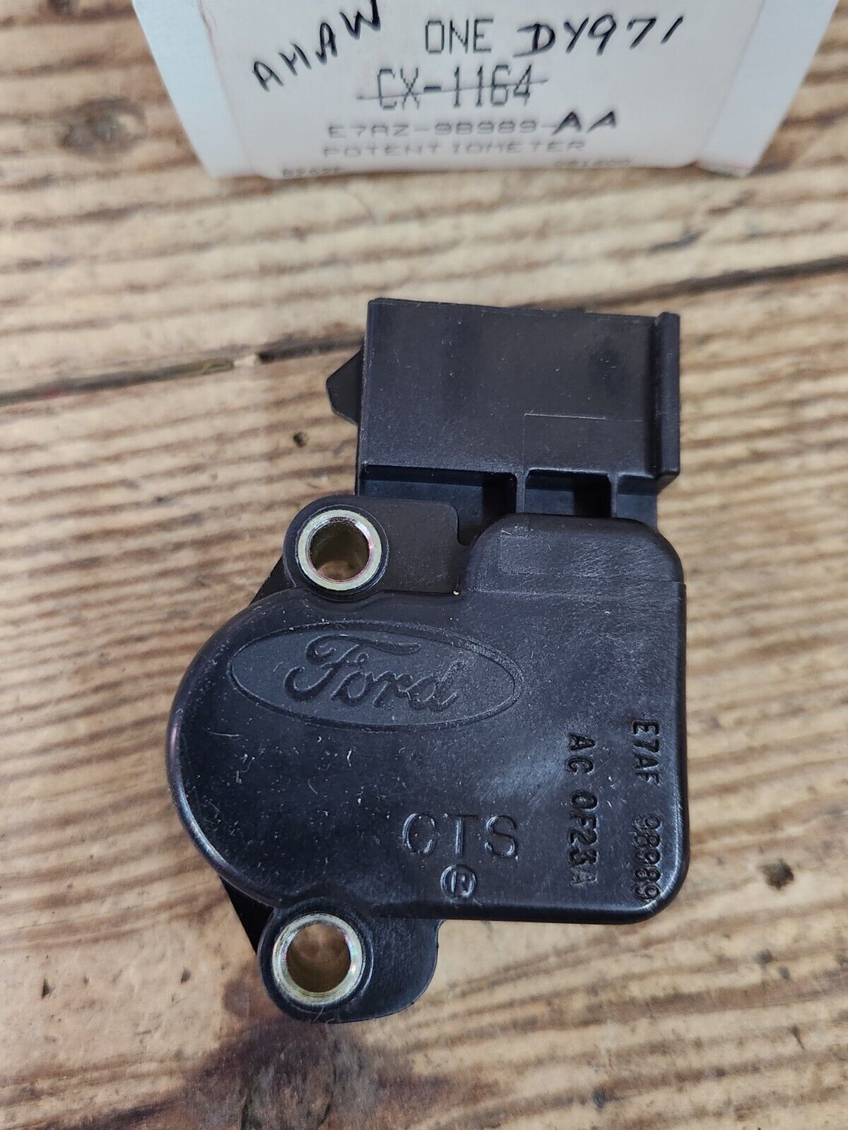 NOS OEM E7AZ-9B989-A Motorcraft CX-1164 Throttle Position Sensor 1993 Lincoln