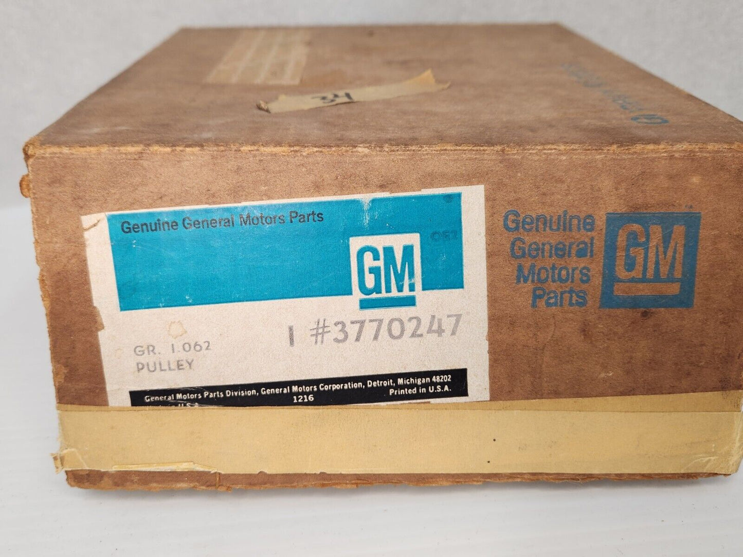 NOS OEM GM 1960-1978 Chevy Truck 366 427 Water Pump Fan Double Pulley 3770247