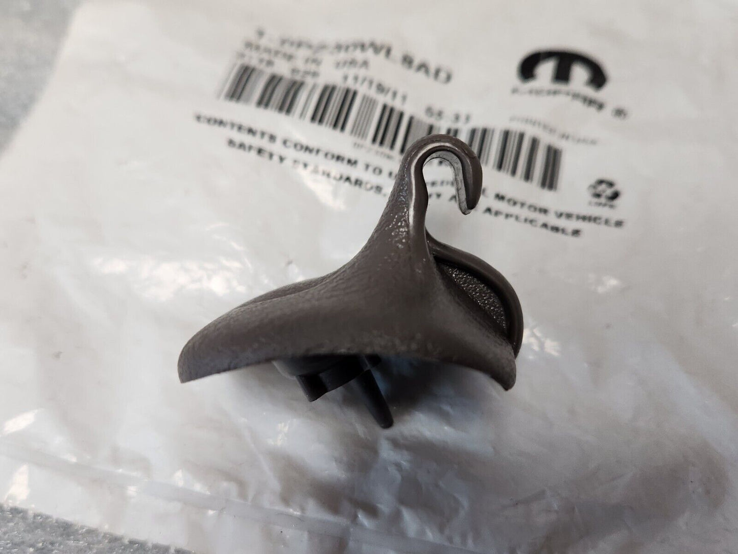 NEW OEM MOPAR 2001-2006 Chrysler Sebring Convertible Gray Sun Visor Clip