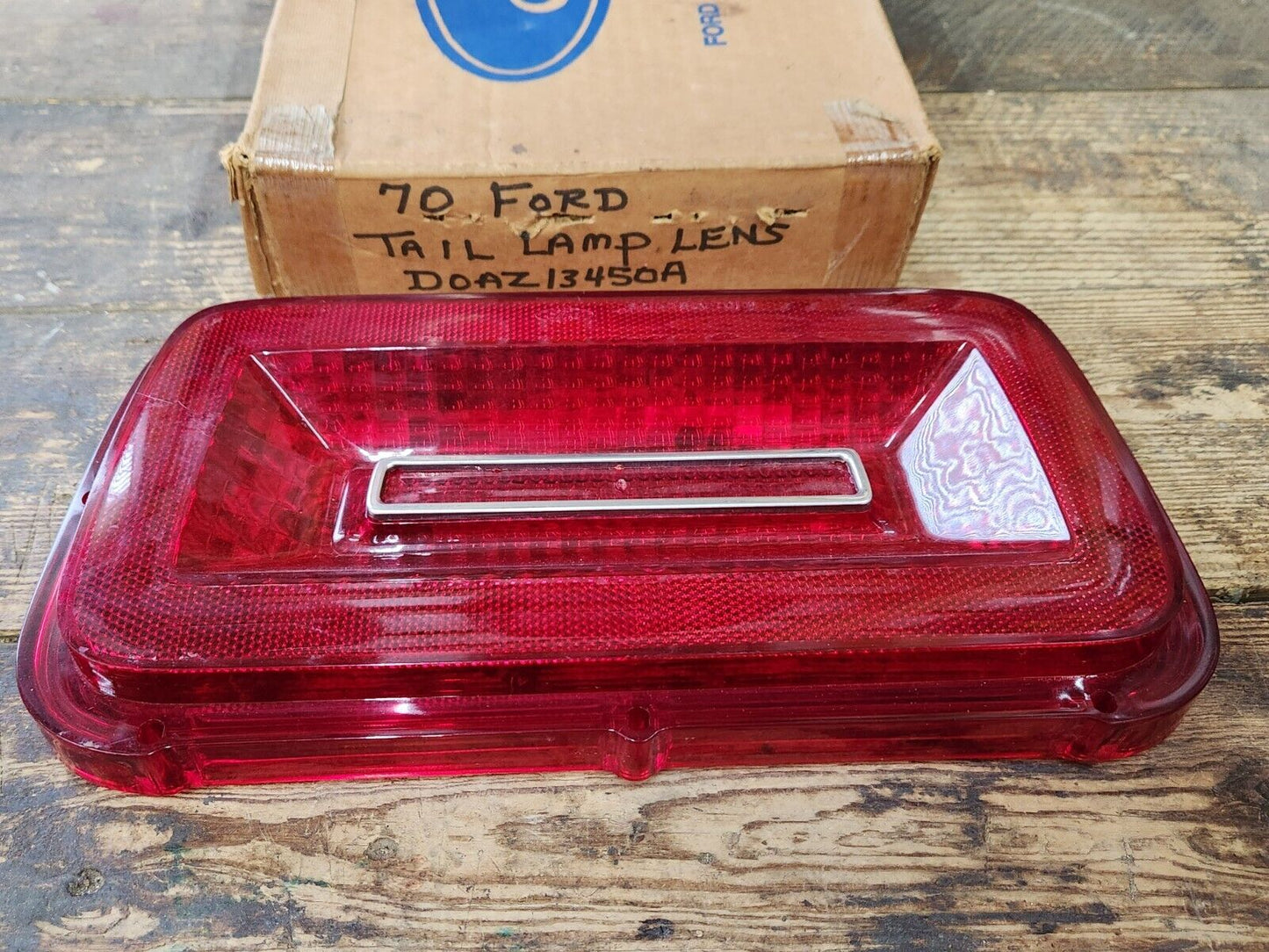 NOS FORD D0AZ-13450-A 1970 GALAXIE LTD XL CUSTOM 300 500 TAILLIGHT LENS