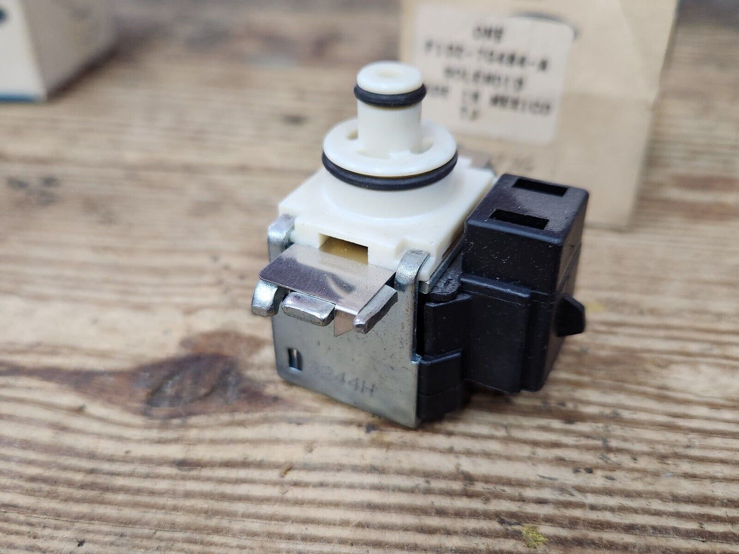 NEW OEM 1991-95 Ford F1DZ-7G484-A Auto Trans Lock-up Control TCC Solenoid