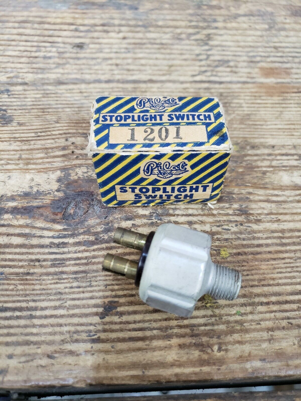 33-40 Buick Chevrolet GMC Oldsmobile Pontiac Stoplight Switch NORS Pilot 1201