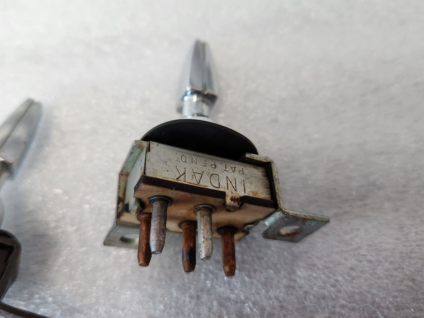 1978 1979 BUICK LESABRE ELECTRA ELECTRIC REAR WINDOW DEFOGGER SWITCH 1260862