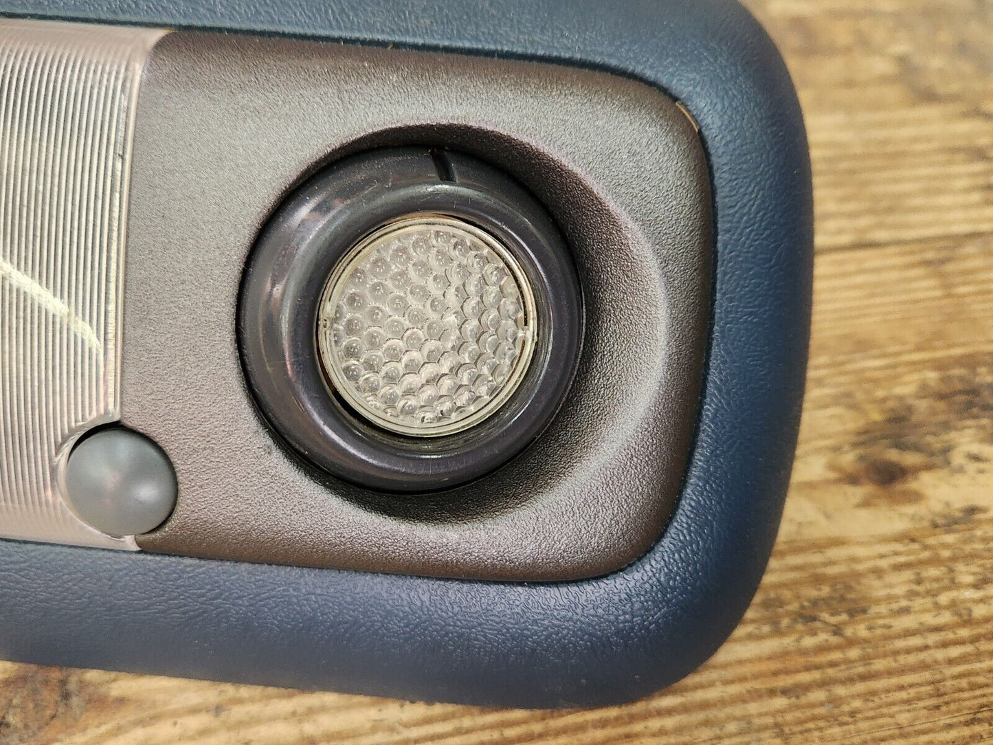 94-99 Chevy Suburban Tahoe Yukon Dome Light Map Reading OEM Blue 15725071