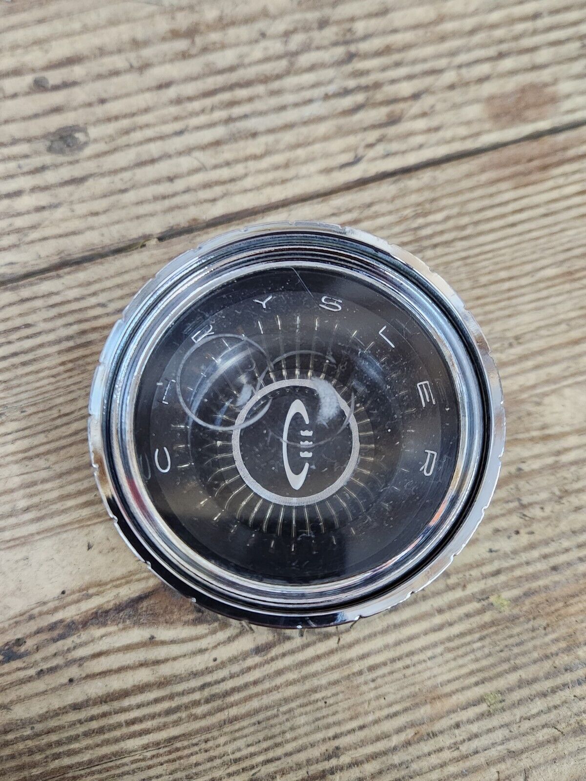 1963 1964 CHRYSLER NEWPORT 300 STEERING WHEEL HORN BUTTON CENTER CAP EMBLEM OEM