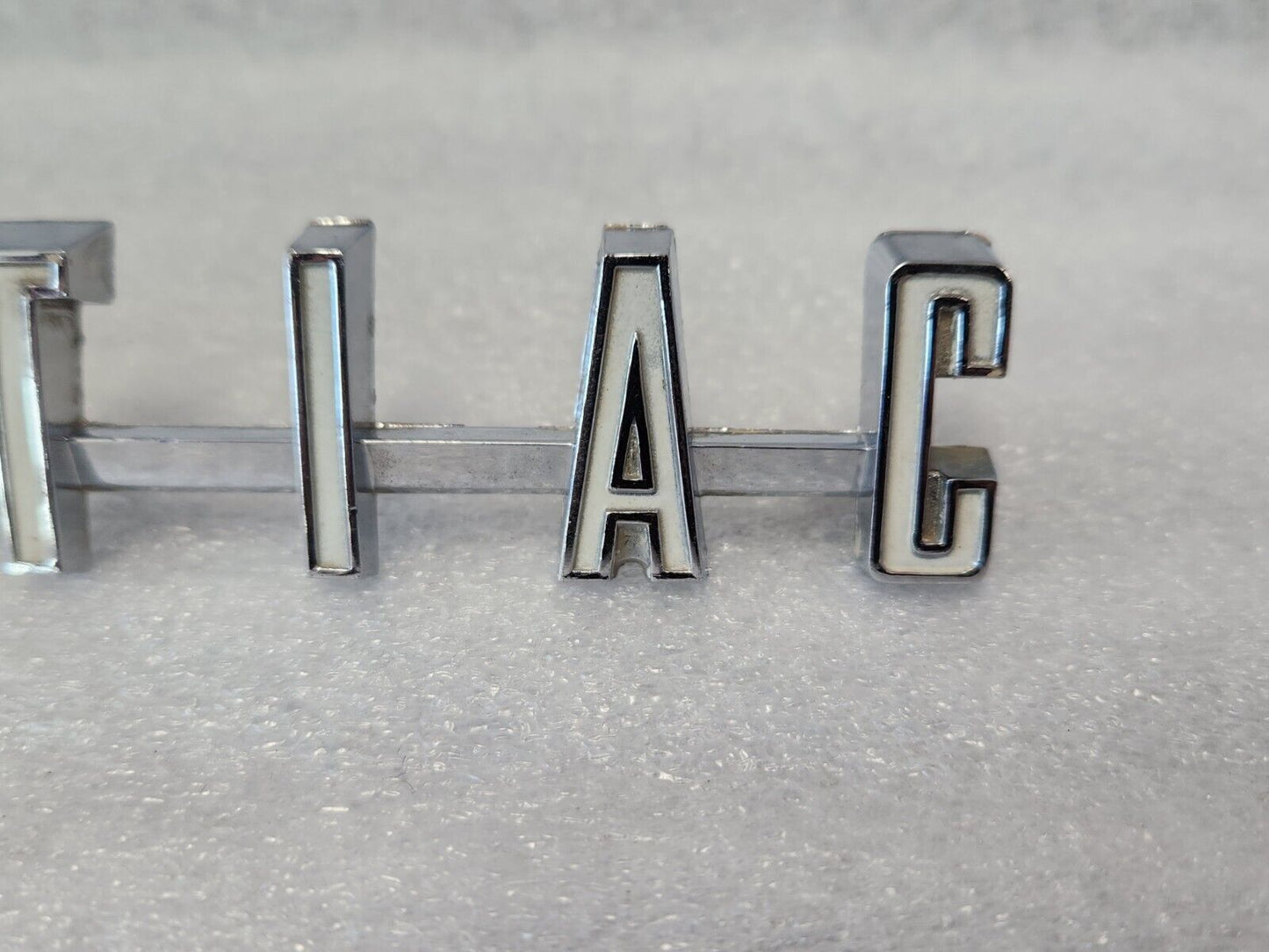 1961 61 OEM GM Pontiac Tempest Wagon Rear Door Gate Emblem 4813935