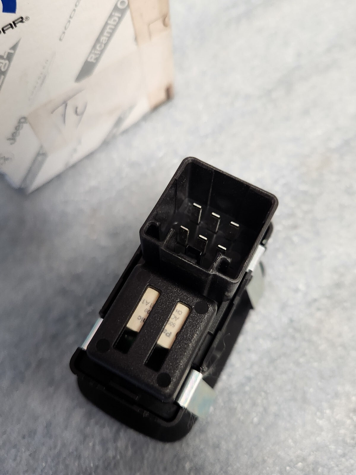 7750600