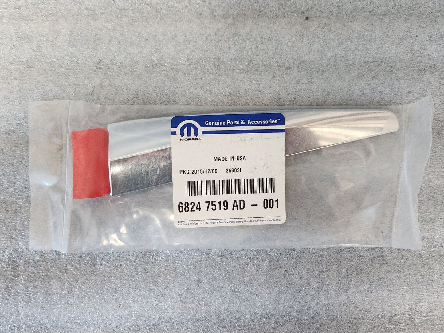NEW OEM 2015-2018 Ram 1500 Crew Cab Left Rear Body Molding Silver 68247519AD