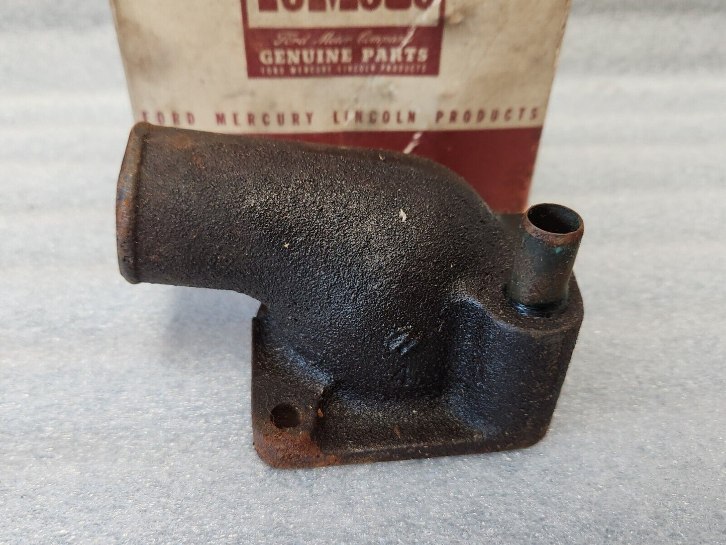 NOS OEM 1954 FORD MERCURY V8 WATER OUTLET EAN-8592-A NEW