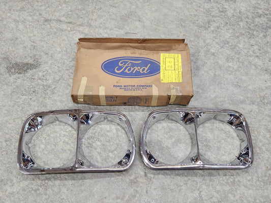 8305879