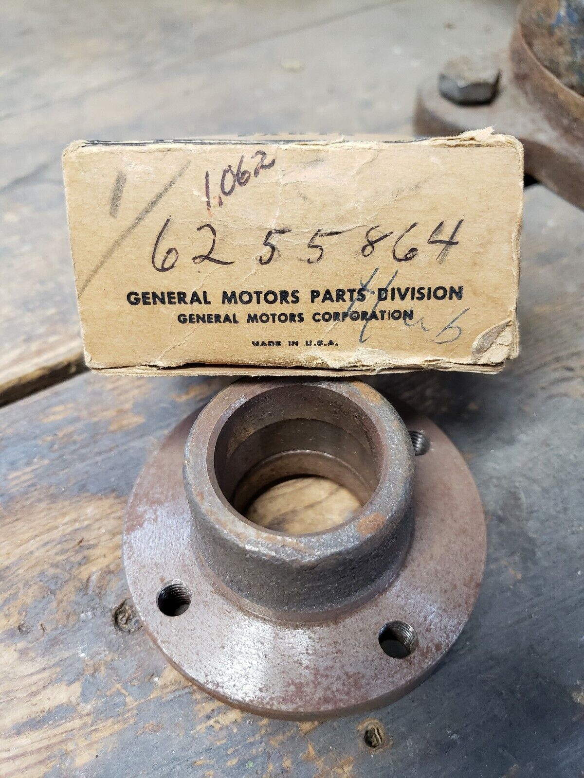 NOS GM Hub Pulley 6255864 1963-1964 Chevy Corvair 1.5" High 1st design OEM  D1