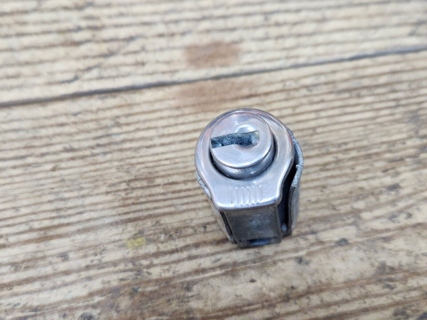 1940 – 1946 Chevrolet Buick Pontiac Cadillac glove compartment lock working OEM