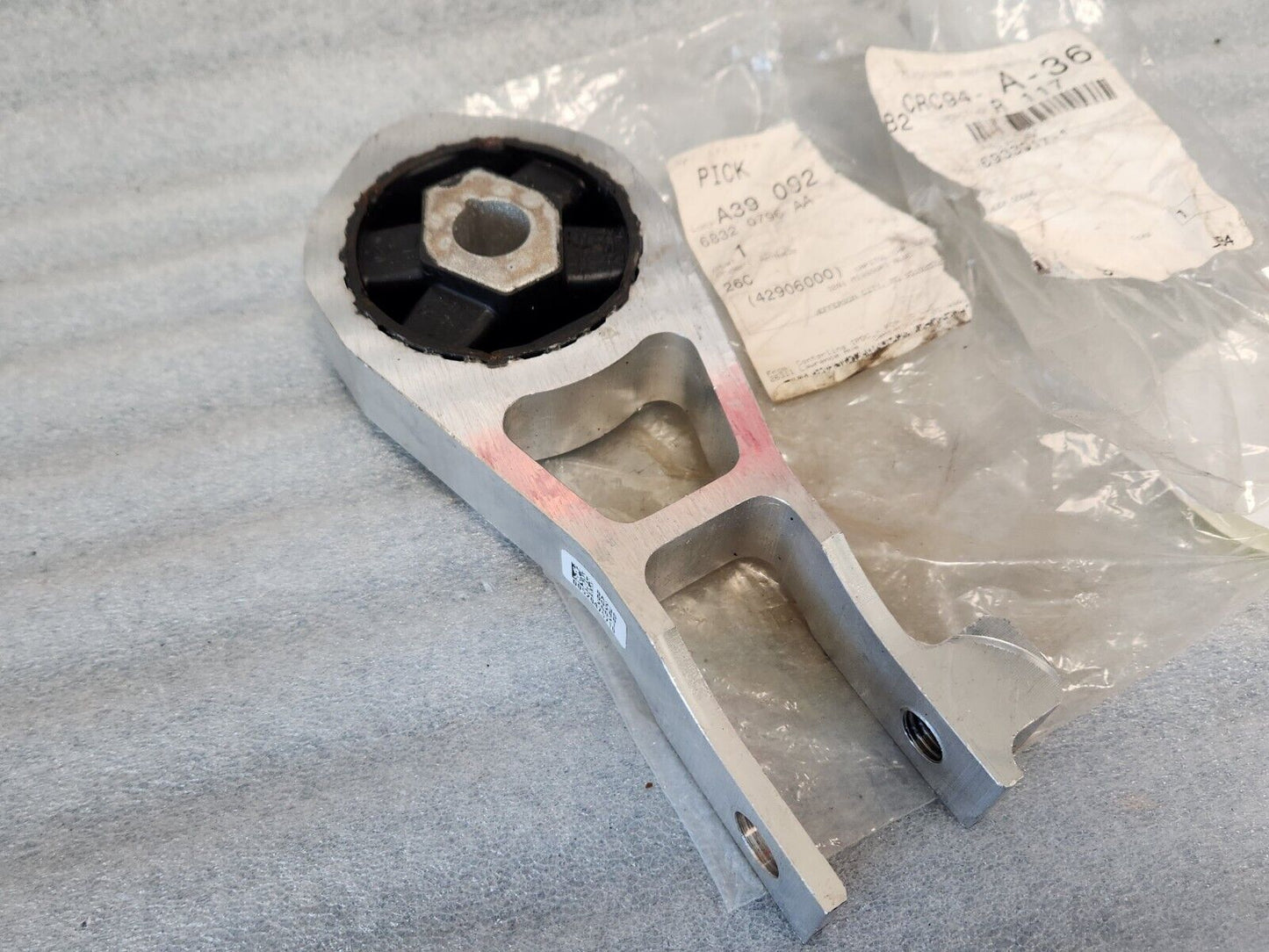 15-22 RAM PROMASTER CITY ENGINE SUPPORT MOUNT BRACKET OEM NEW MOPAR 68320796AA