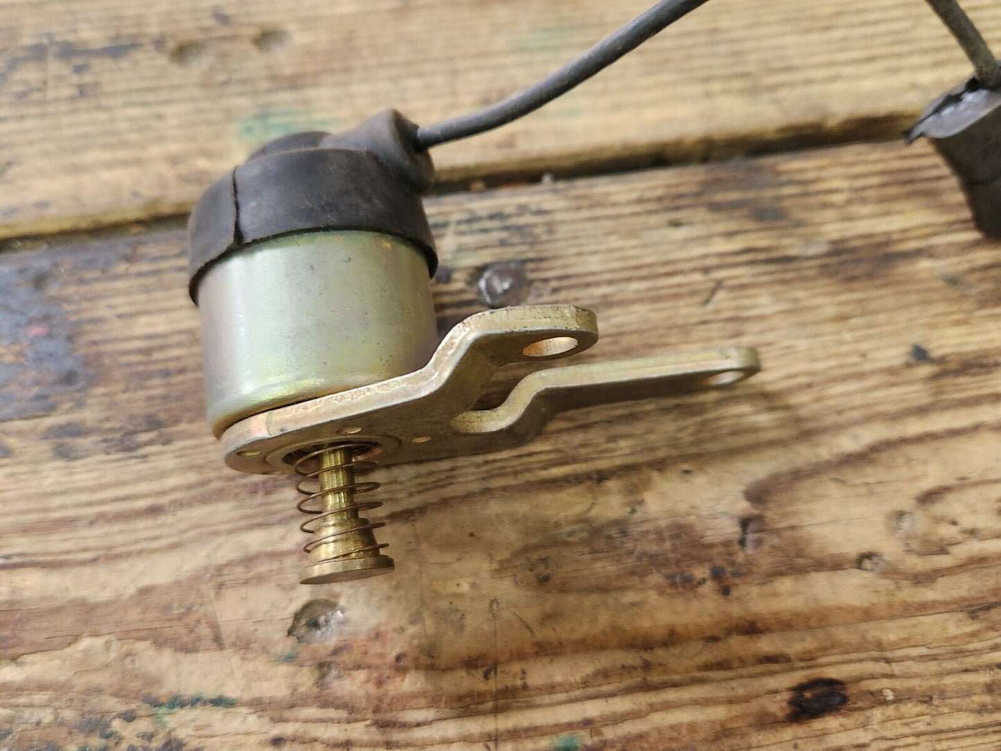 NEW - OUT OF BOX 213-3010 Carburetor Idle Stop Solenoid 1979-1982 Ford 200-L6