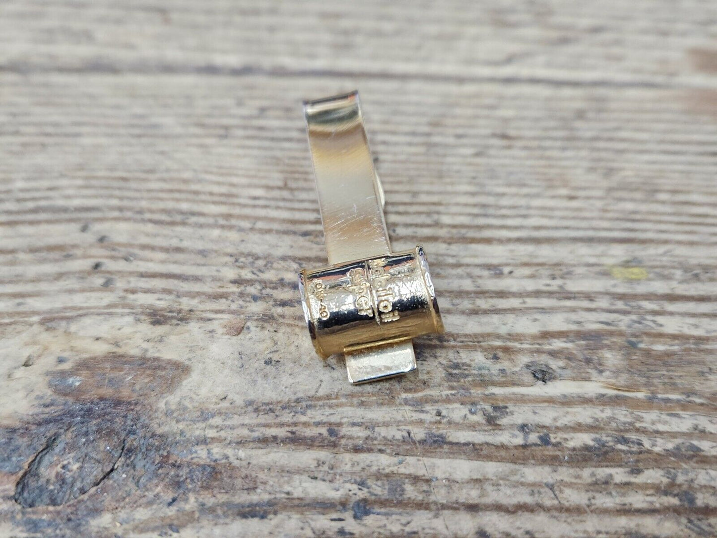 Gold Mobile Oil & Gas Super Oil Can Vintage ENAMEL Tie Bar Clip standard socony