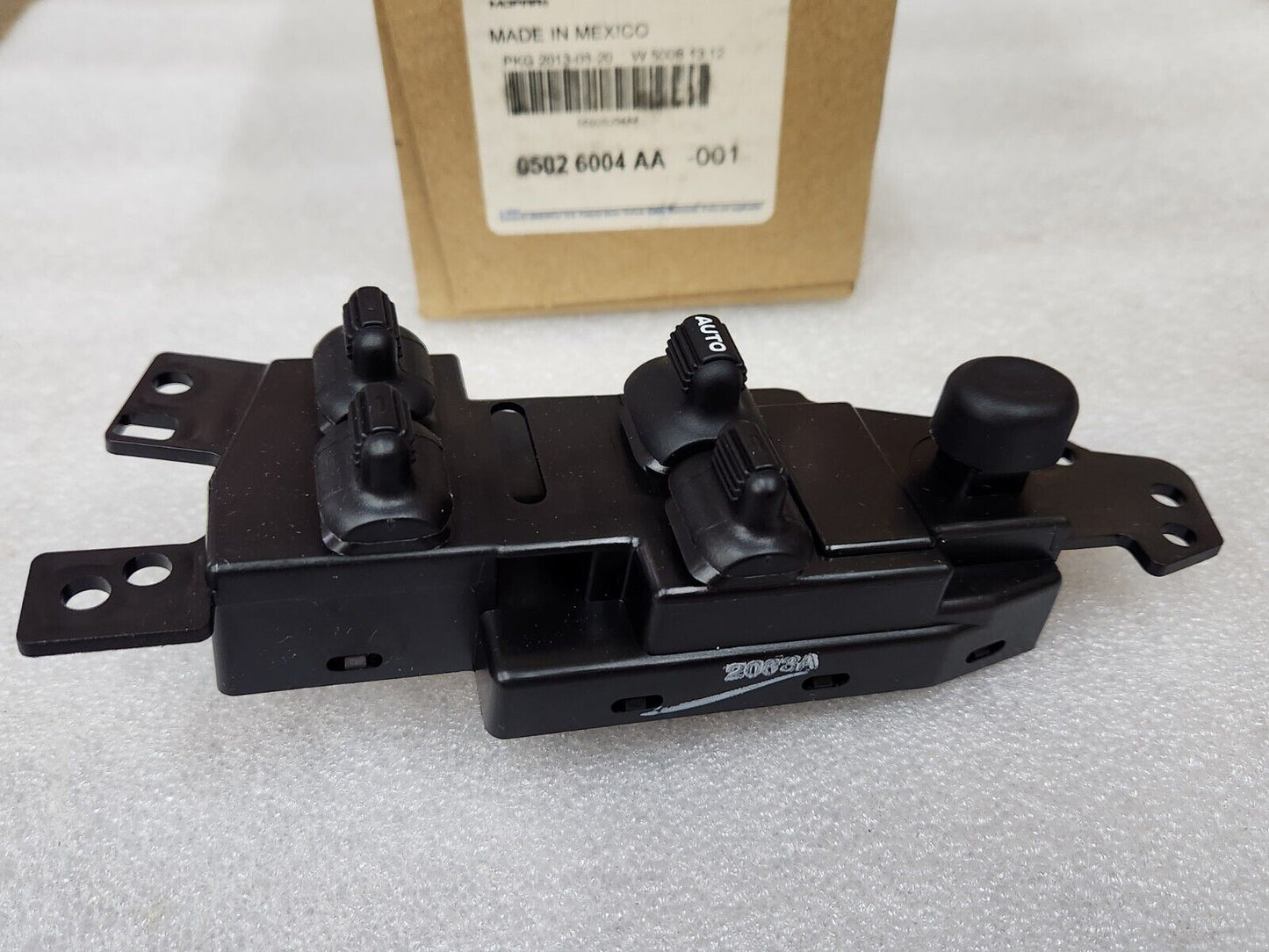NEW OEM MOPAR 1999-04 Concorde Sebring Intrepid Master Window Switch 05026004AA