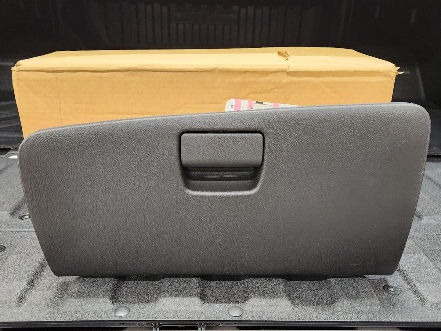 NEW OEM GM 2012-2017 SONIC BLACK GLOVE BOX DOOR ASSEMBLY 42571274