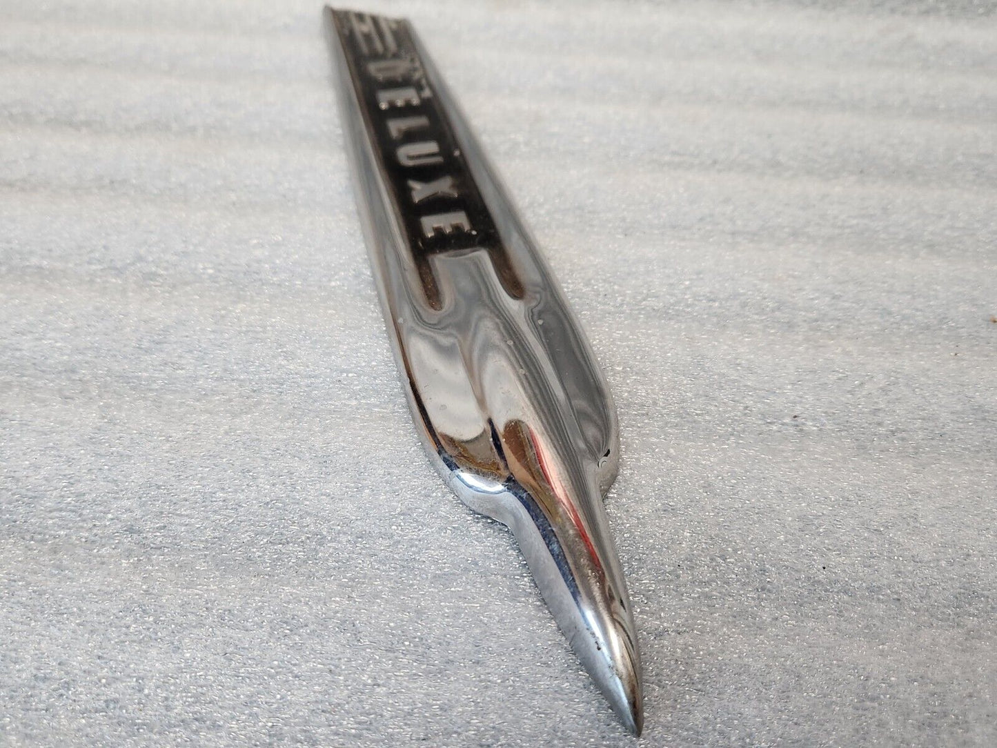 1950-1953 Ford Deluxe Right Passenger Side Fender Spear Moulding Emblem OEM