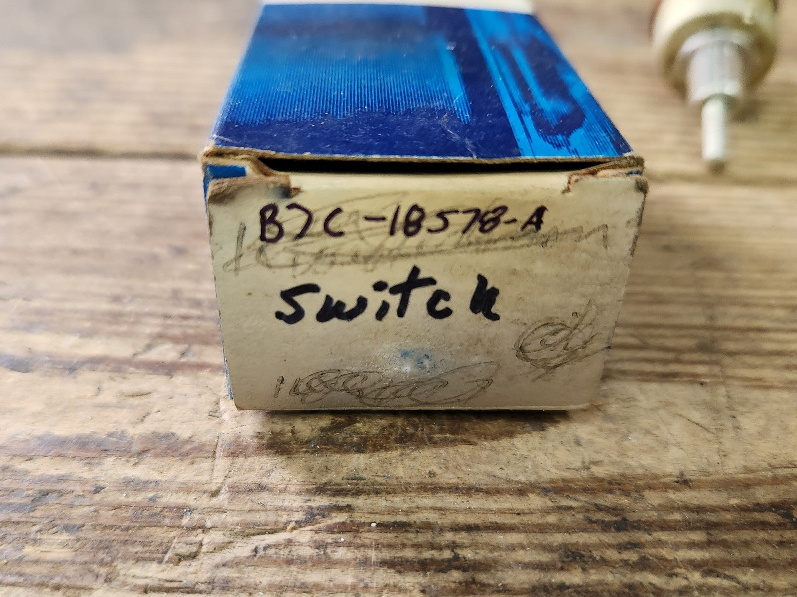 8006617