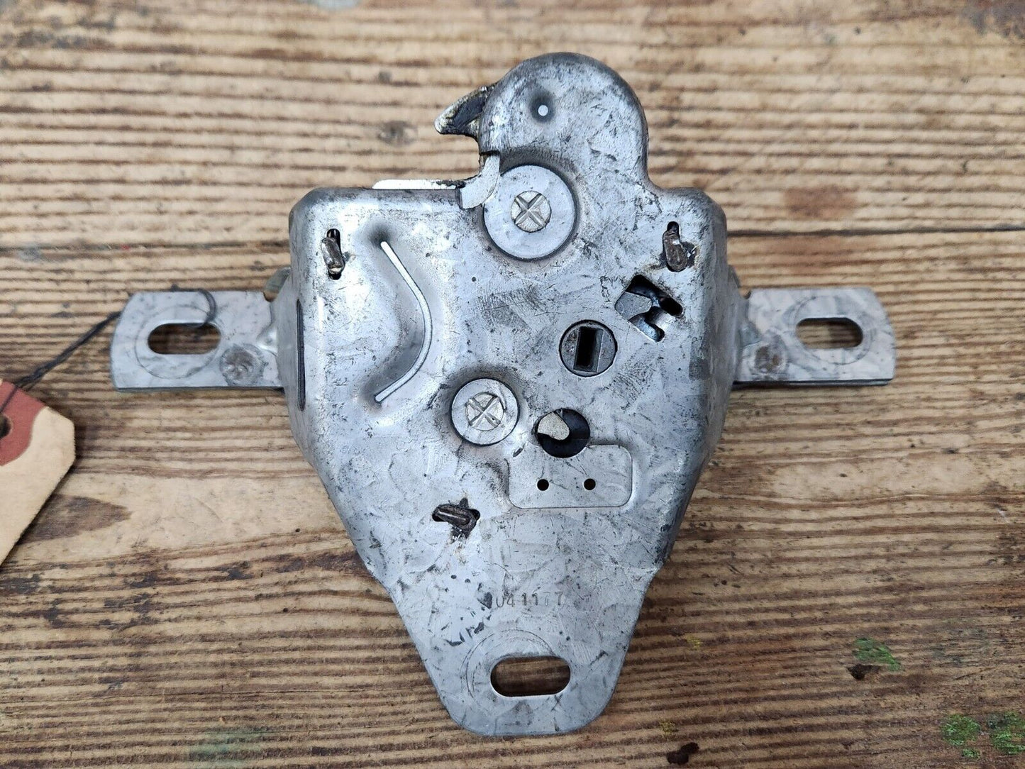 1975-1978 FORD GRANADA 1975-1980 MERCURY MONARCH TRUNK LATCH OEM D5DZ-6643200-A