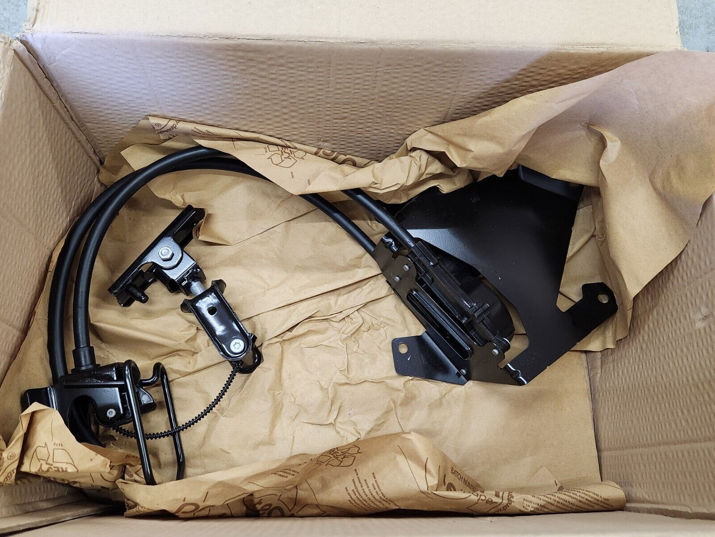 15-22 RAM PROMASTER CITY SPARE TIRE CARRIER WINCH HOIST GENUINE MOPAR 68421527AA