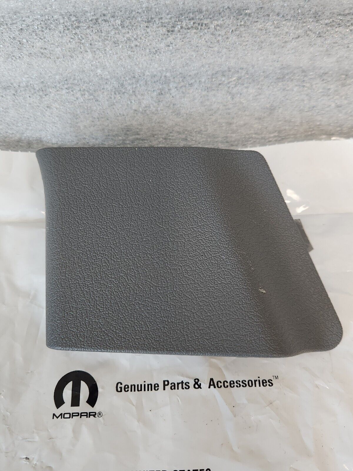 NEW OEM MOPAR 2006-08 Dodge Ram 1500 SLATE GRAY PASSENGER Seat Belt Anchor Trim