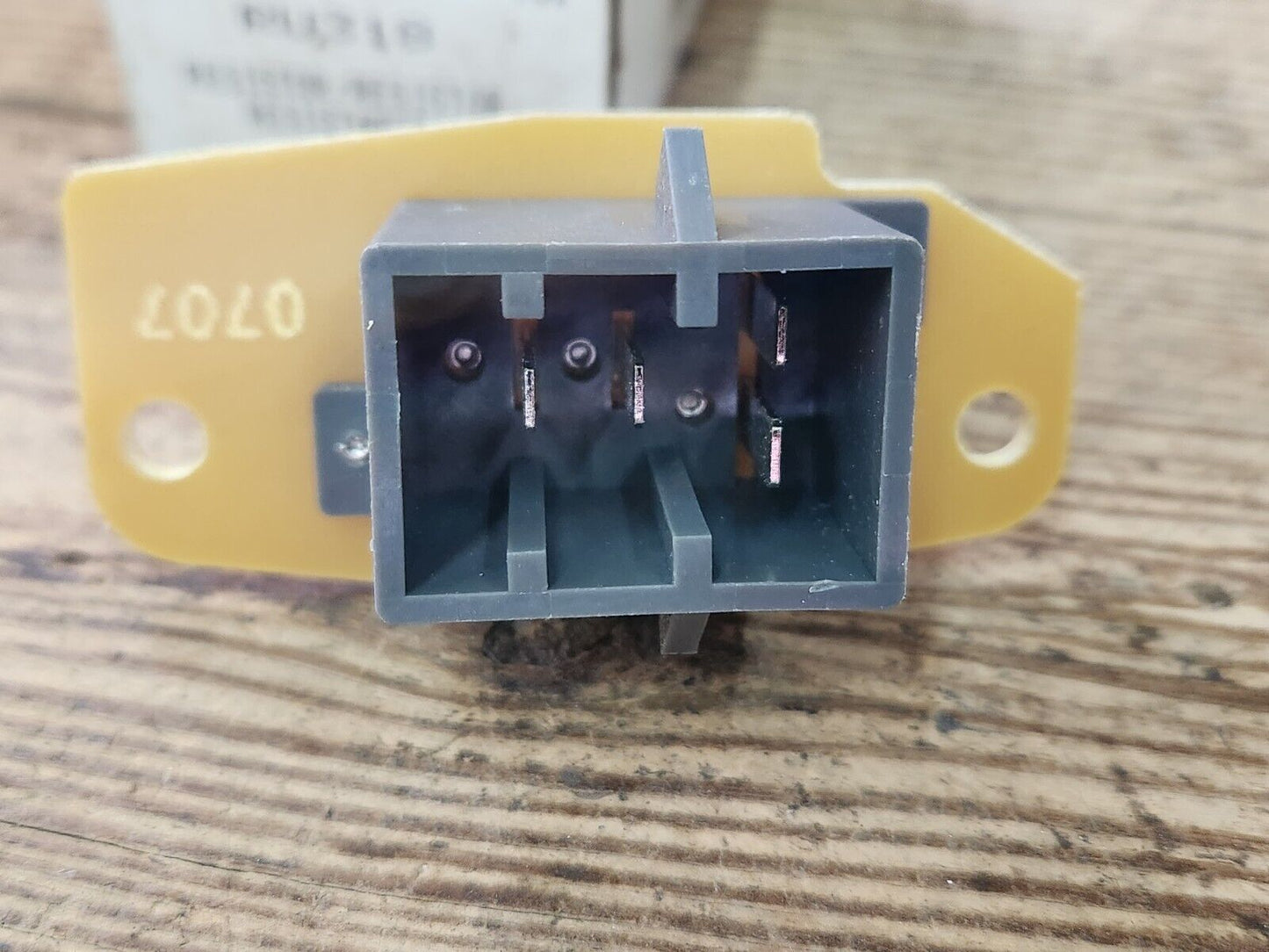 NEW HVAC Blower Motor Resistor Rear Standard RU-318 FREE SHIPPING