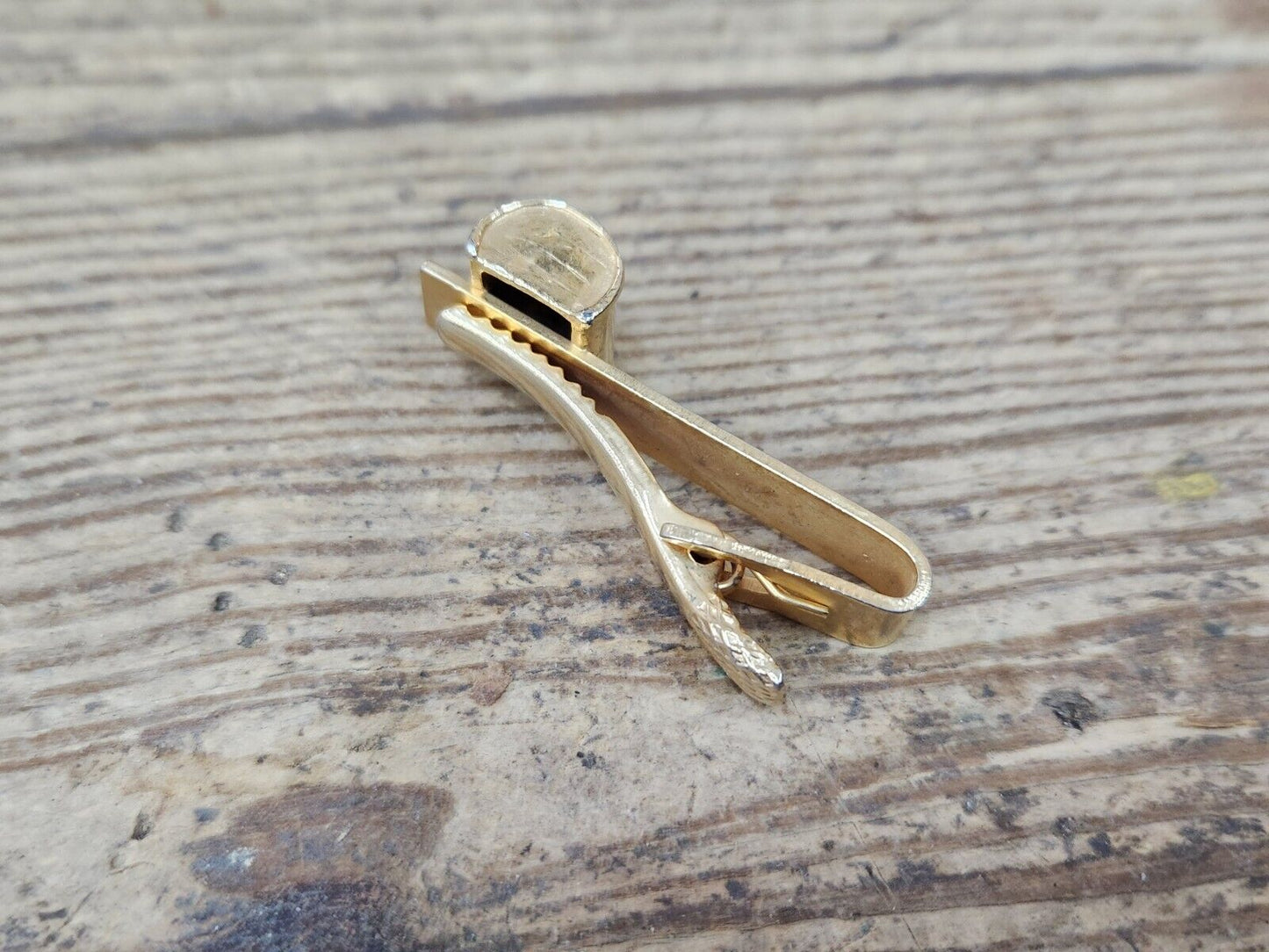 Gold Mobile Oil & Gas Super Oil Can Vintage ENAMEL Tie Bar Clip standard socony