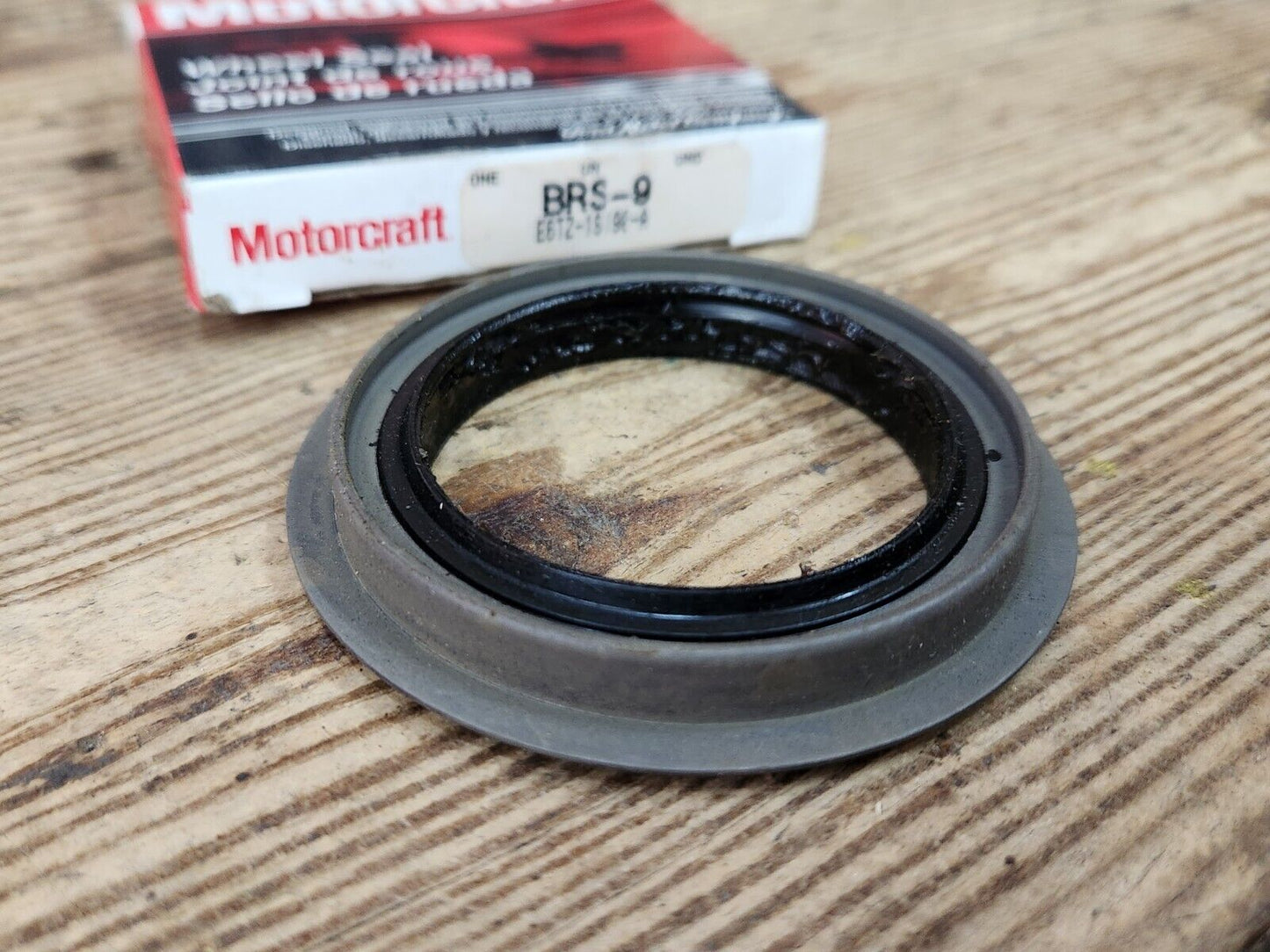 Genuine Ford Wheel Bearing Seal E6TZ-1S190-A NEW BRS-9