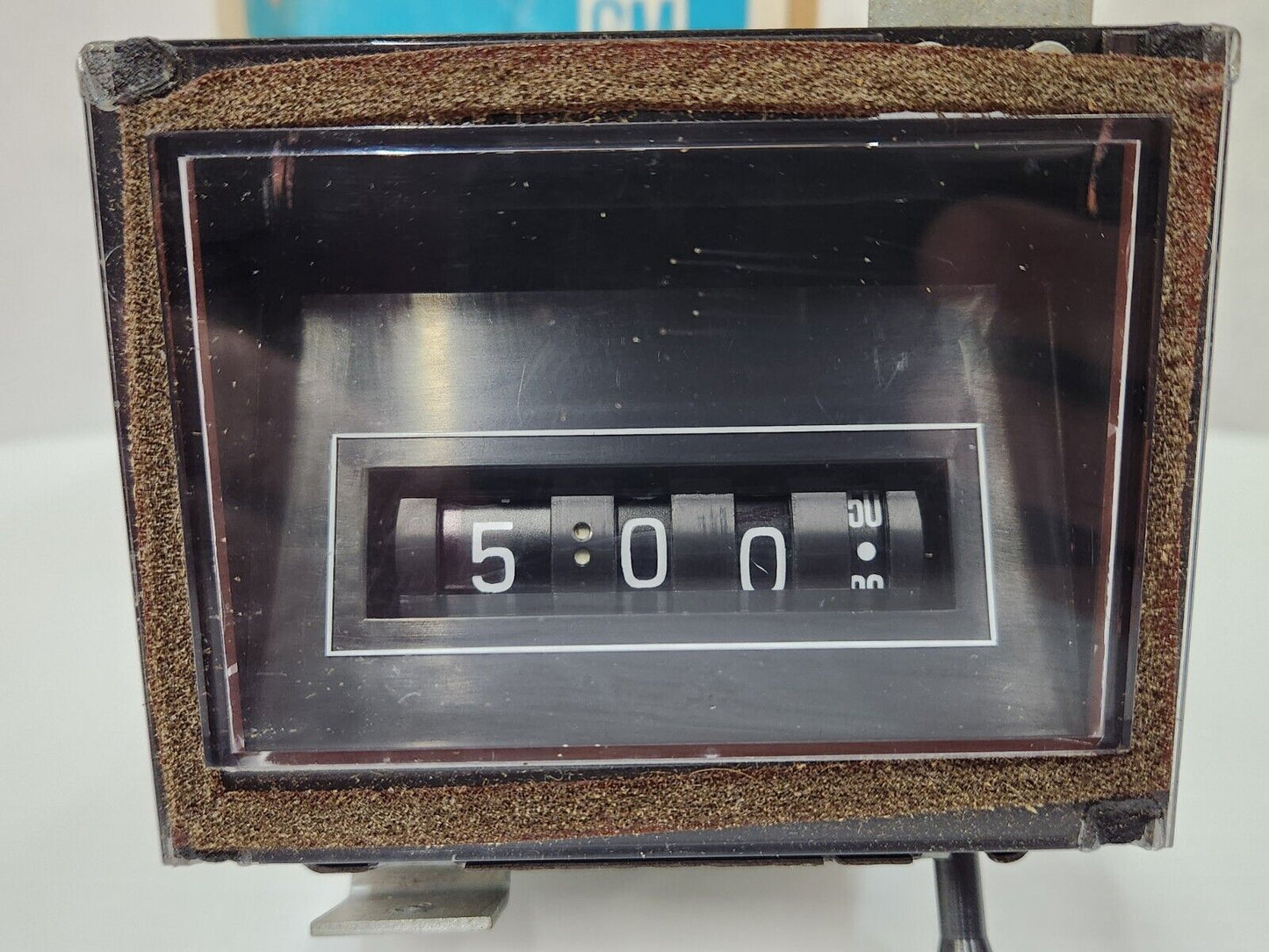 NOS OEM GM 1977-1981 Chevrolet Caprice Impala Dash Digital Clock 377569