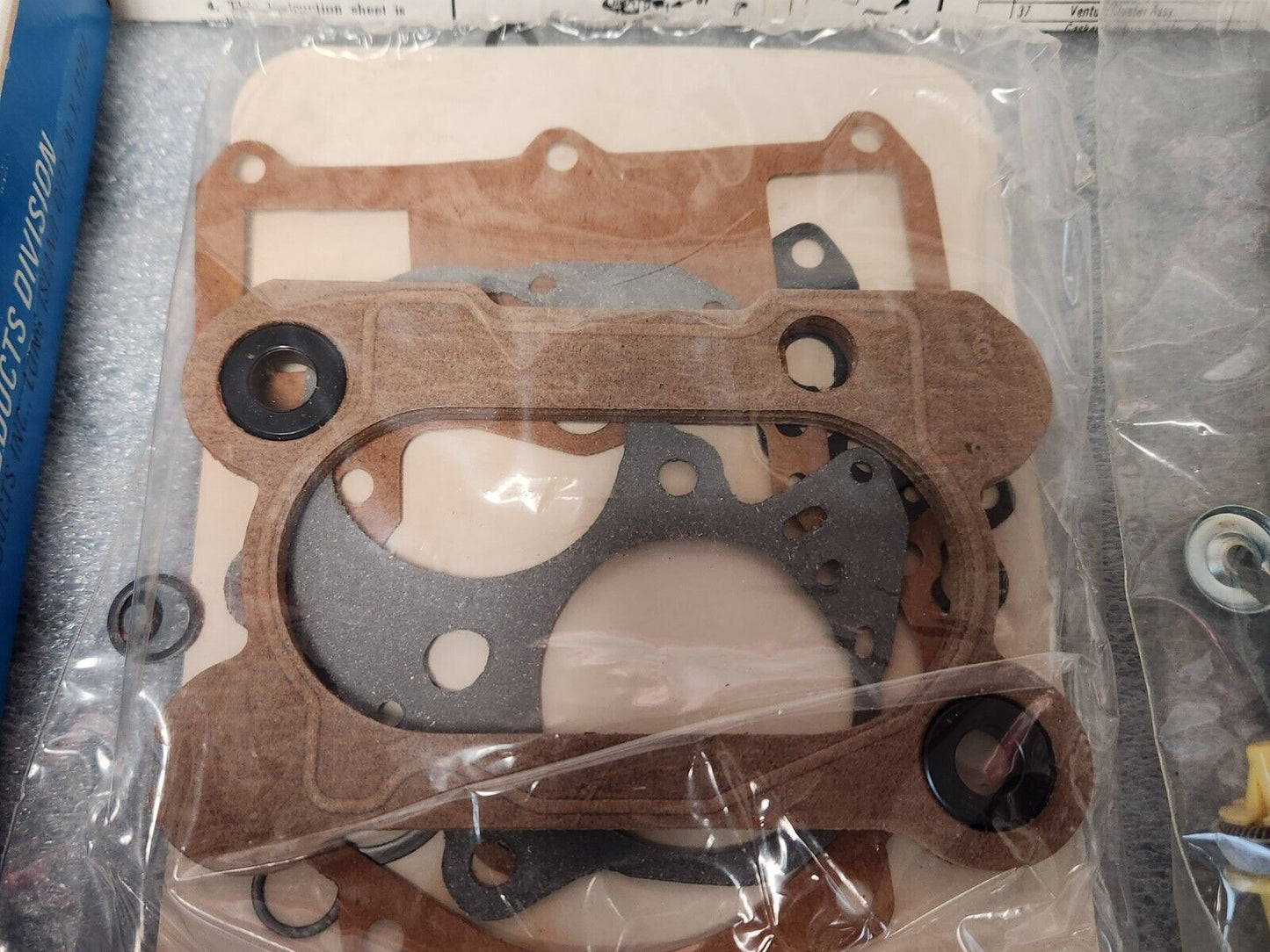 NEW 1973 Chevrolet Carburetor Rebuild Kit Rochester 2GV 2 Barrel 350 400