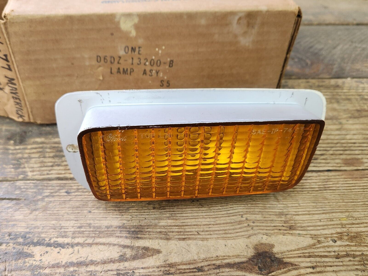1976 1977 Ford Maverick Grabber NOS FRONT GRILLE LH PARKING LAMP ASSEMBLY