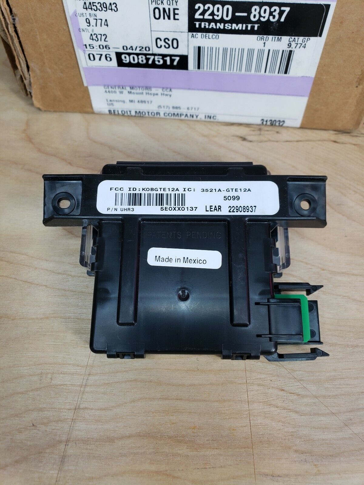 New 2014 15 16 Chevy Impala Limited Garage Door Opener Transmitter OEM 22908937