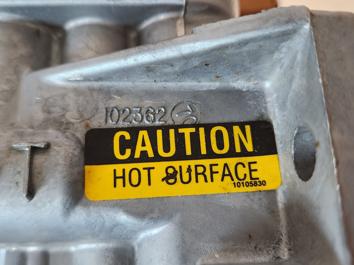 7570694