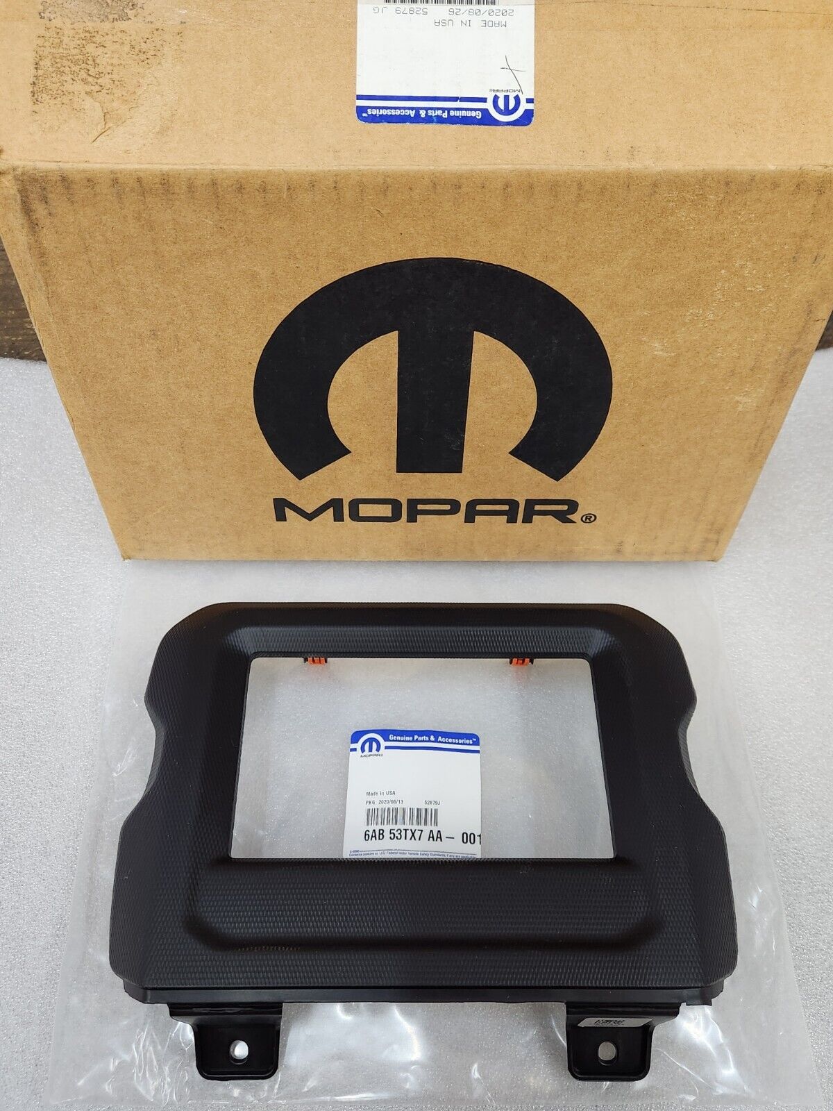 NEW OEM 2018-2023 Jeep Wrangler JL Gladiator JT 7.0" Radio Trim Bezel Surround