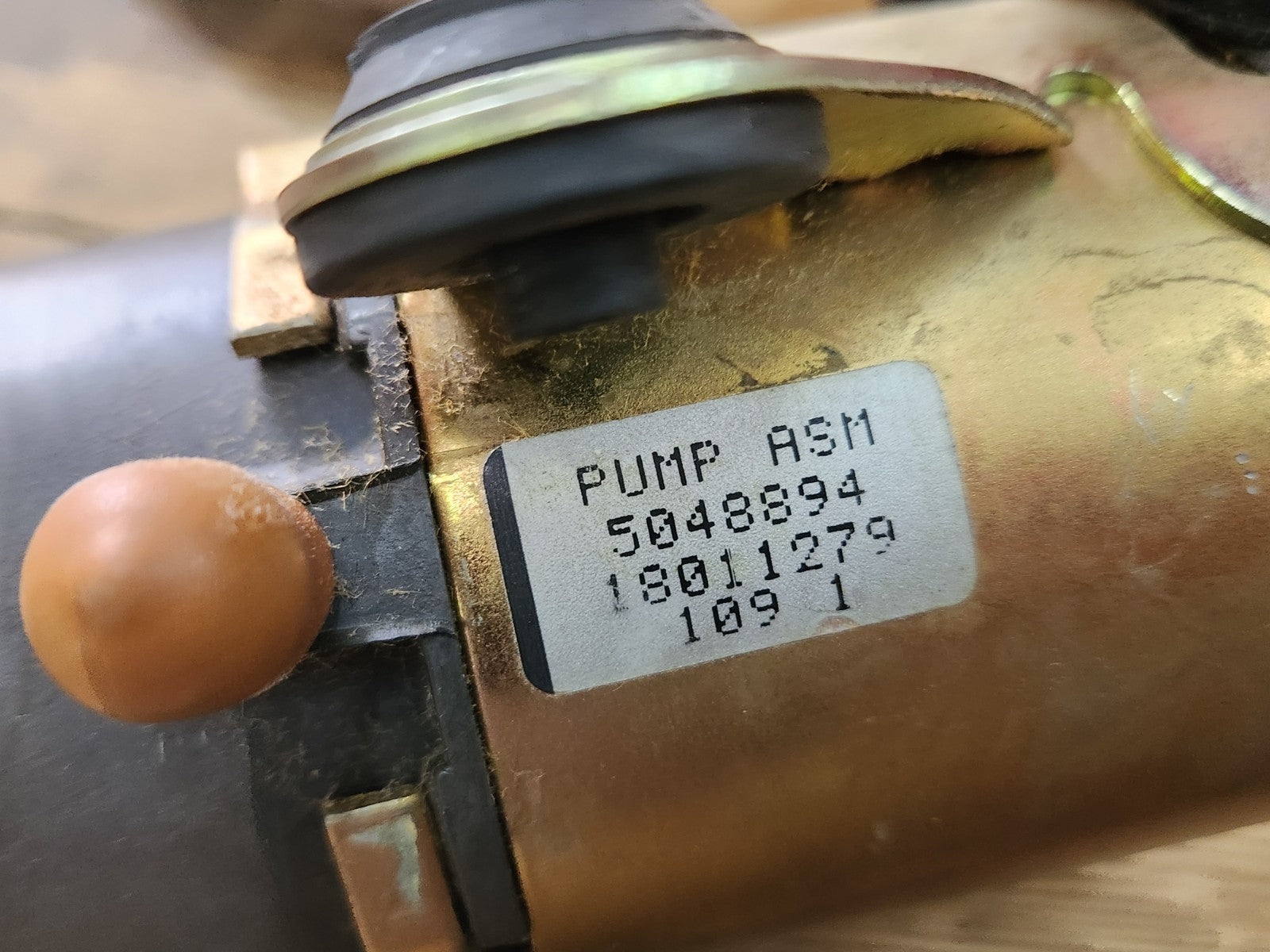 7566228