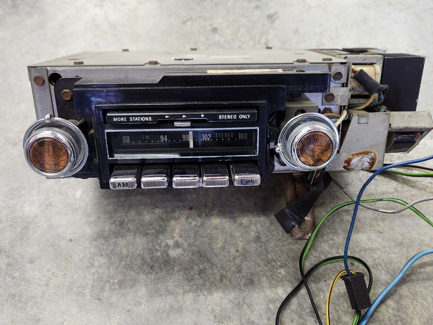 1969 1970 Cadillac AM FM Stereo Radio with Wonderbar WORKS OEM GM