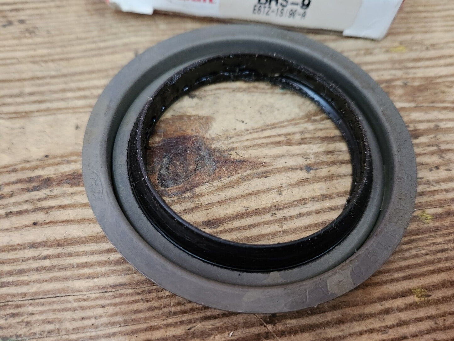 Genuine Ford Wheel Bearing Seal E6TZ-1S190-A NEW BRS-9