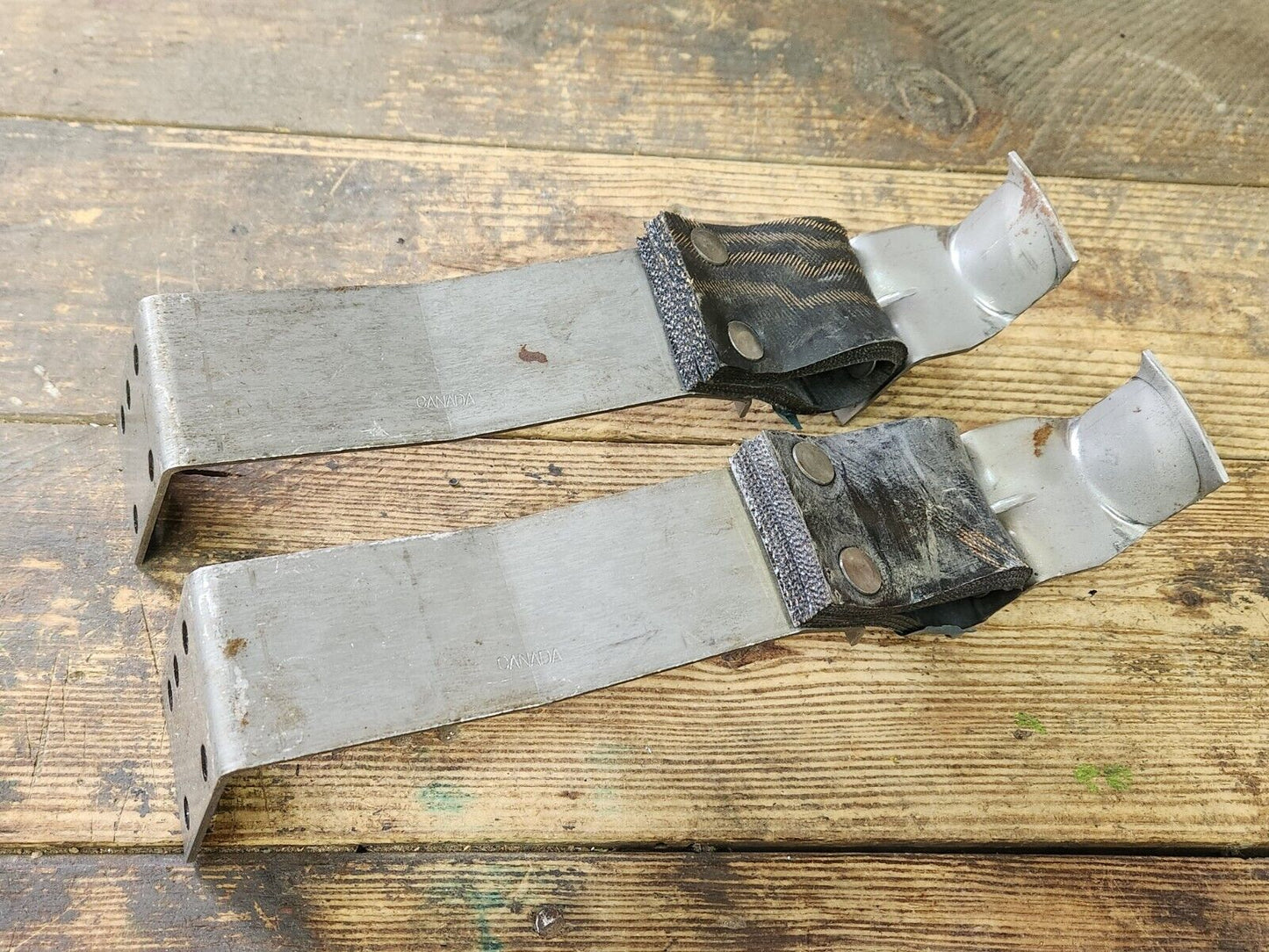 NEW 1967 1968 1969 SS Z28 Trans Am Muffler Pipe Exhaust Hanger Pair