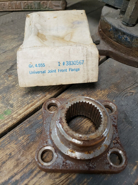 NOS 1965 1966 GM 3830567 MUNCIE 4 SPEED TRANSMISSION FLANGE MEDIUM DUTY TRUCK