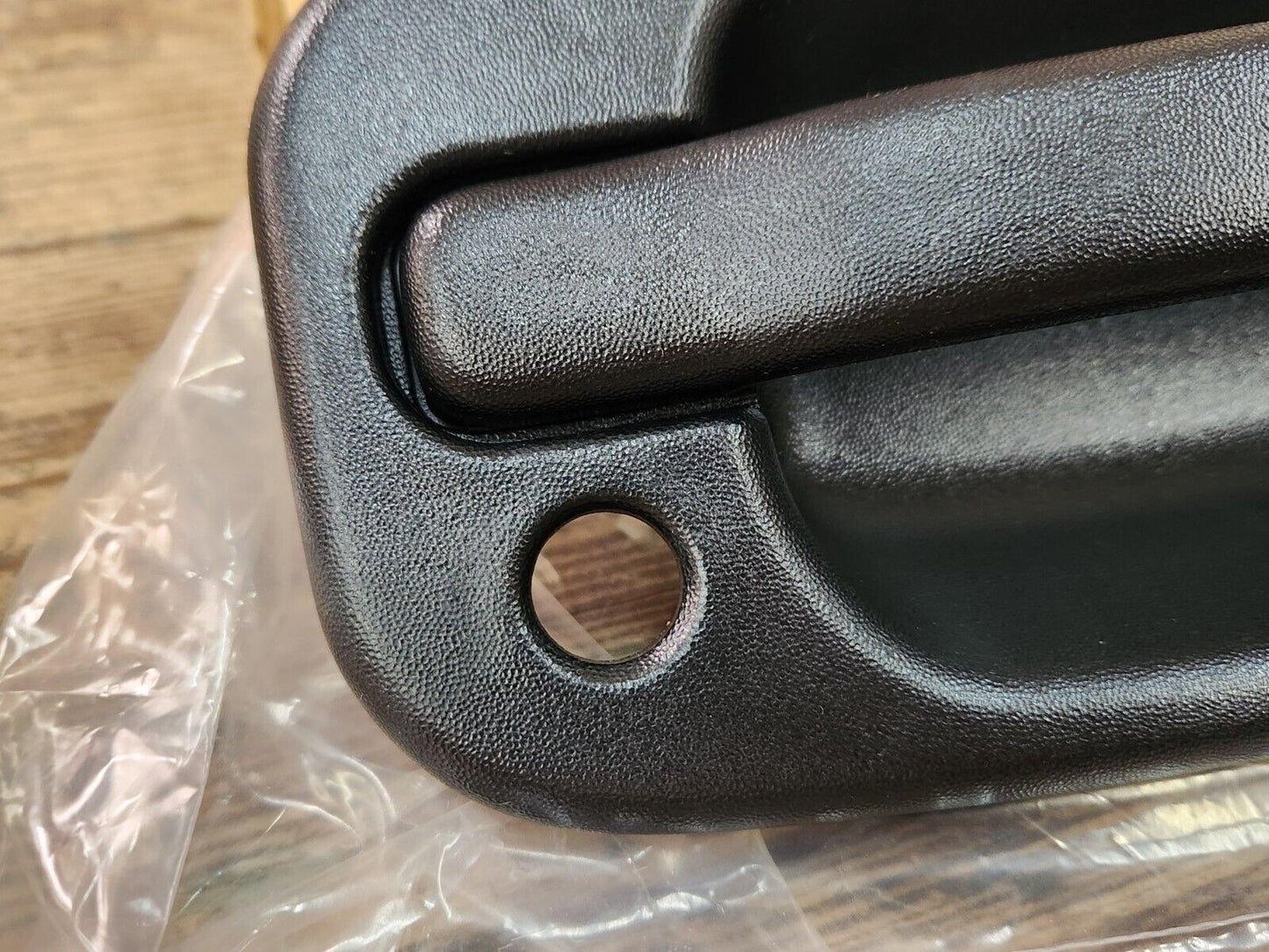NEW OEM Back Split Door Handle 2000-2006 Chevrolet Tahoe Suburban Yukon 15095436