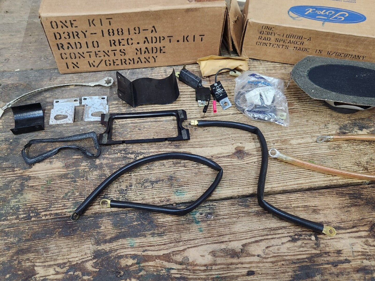 NOS 1973 1974 Mercury Capri AM AM/FM RADIO SPEAKER REAR ADAPTER KIT Integral A/C